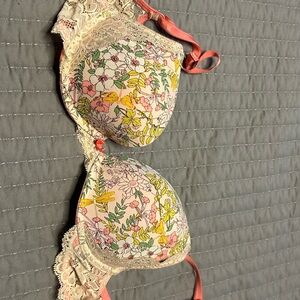 Victoria's Secret Floral Lace Bra - Pink and Cream